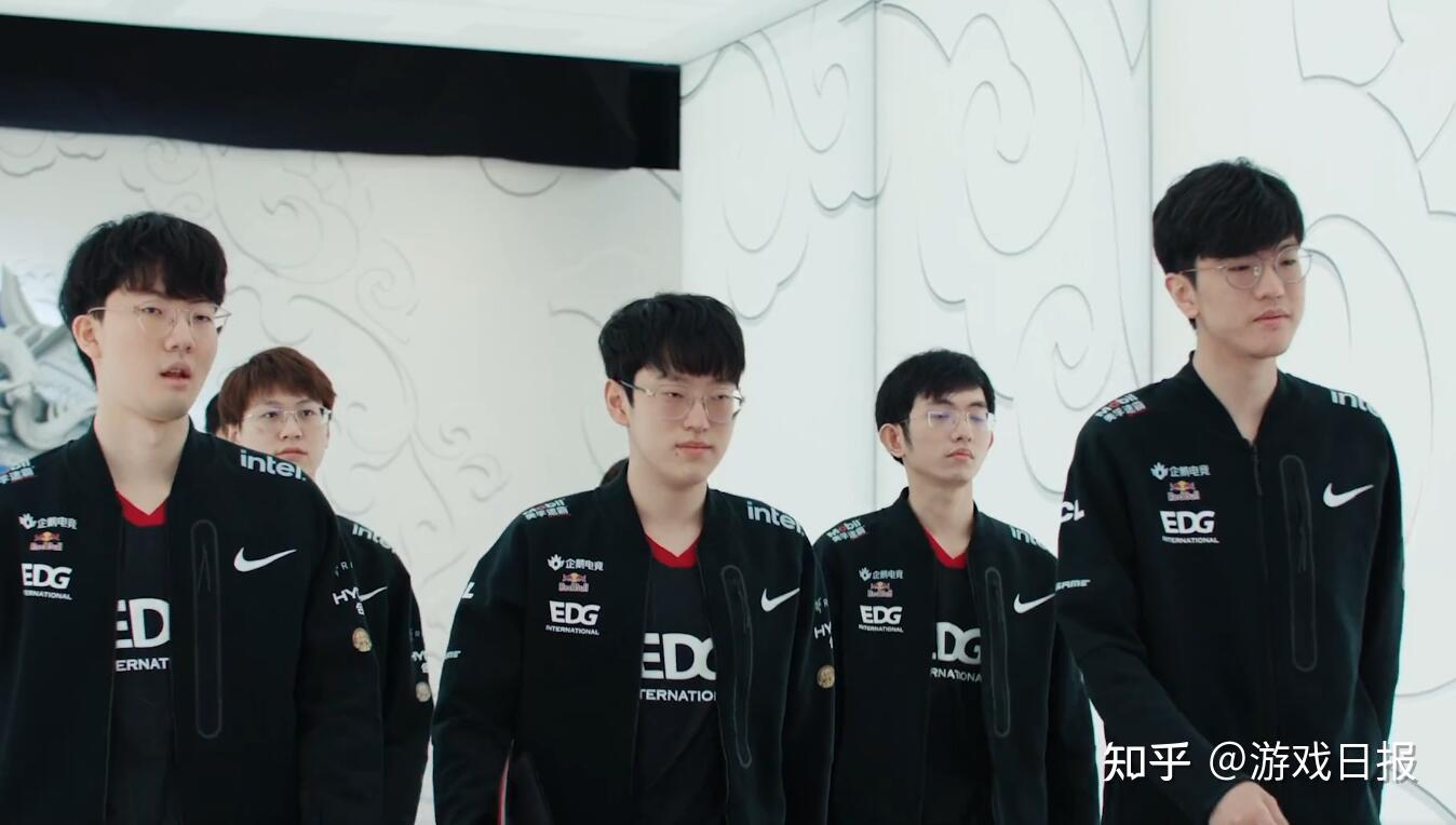 两盘均是抢 两盘均是抢